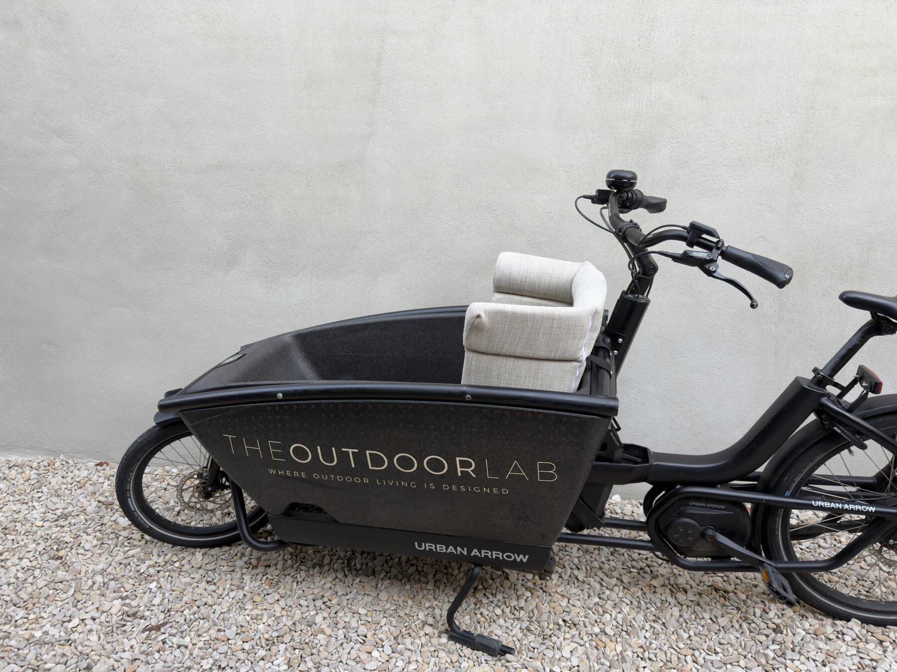 Bakfietskussen in onze Urban Arrow, Sand