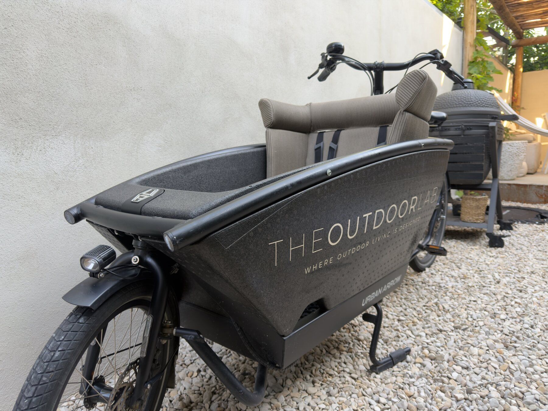Bakfietskussen in onze Urban Arrow, onze eigen Urban Arrow